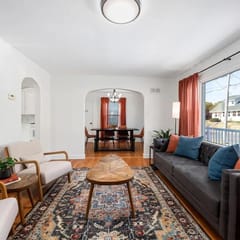 A Pop of Color - 3BD in the Heights w/ 3 King Beds
