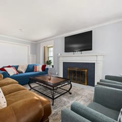 Private Room w/ Full Bed | Clean, Cozy & Quiet