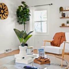 The Record Lounge - a Trendy 2BD