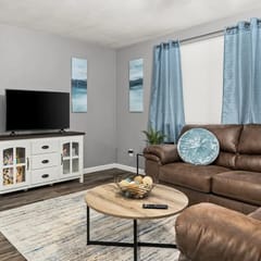 Wood'Inn 3 - Peaceful 2BD 10 mins from DT Peoria