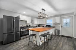 Modern Comfort in Morton | Cozy 3BR Home for a Perfect Stay
