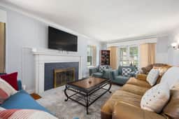 Private Room w/ Full Bed | Clean, Cozy & Quiet