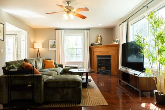 Cozy Peoria Getaway | 2 Living Rooms + Game Room - Image 1