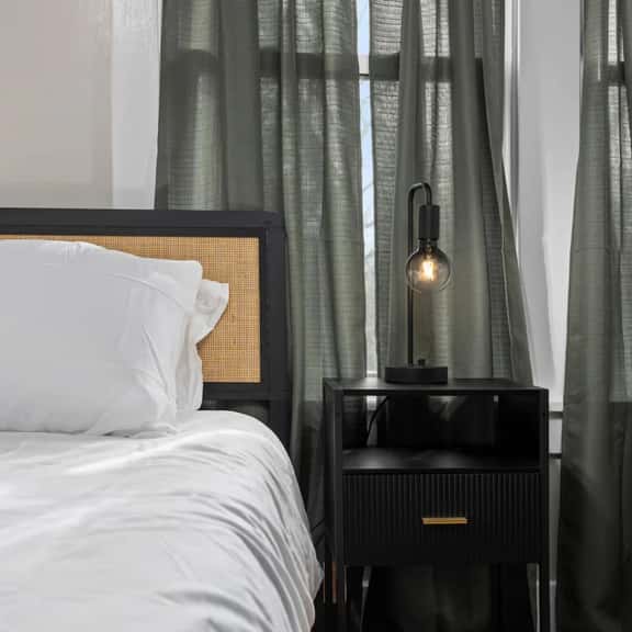 3BD Retreat 5 Min from OSF | Extended Stay Ready - Image 1