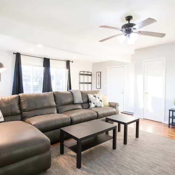 ABODE ON ATLANTIC - Spacious 2BD in the Heights - Image 1