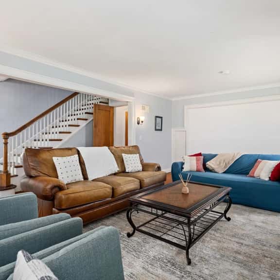 Comfortable Private Room | Shared Bath & Kitchen - Image 1