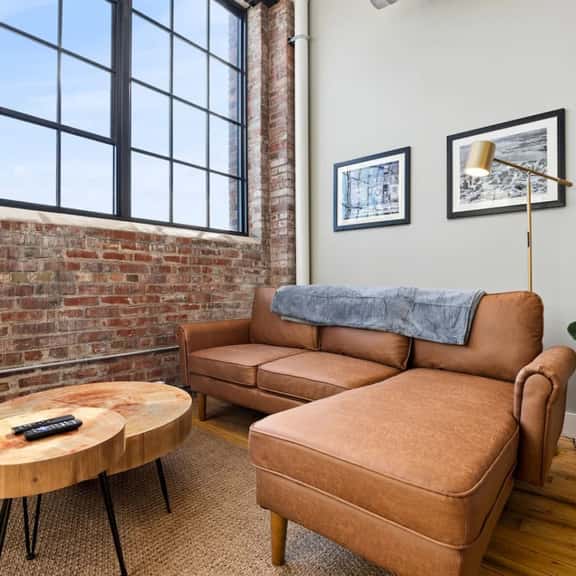 Cooperage 214 | Mid-century 1BD Loft | Peoria - Image 1