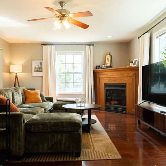 Cozy Peoria Getaway | 2 Living Rooms + Game Room - Image 1