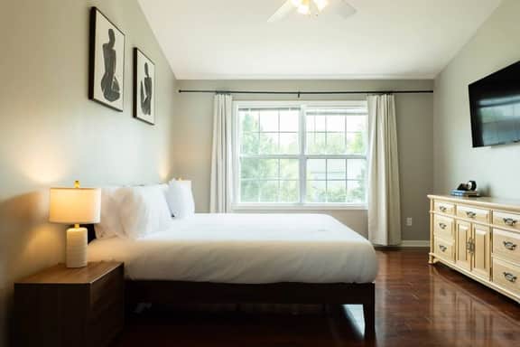 Cozy Peoria Getaway | 2 Living Rooms + Game Room - Image 3
